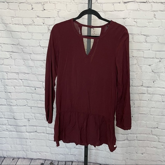 Hurley Cabo Cutout Drop-Waist Dress Wine Color - Picture 2 of 4